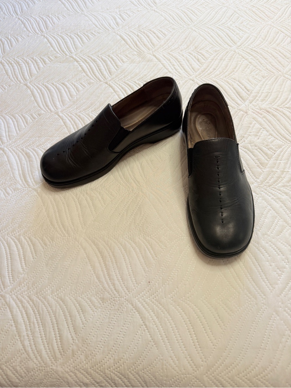 Audition Women’s Black Leather Slip-On Dress Shoes. Size 12